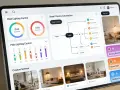 App för smart belysning visar Plejd-kontroller, automatiseringar och anpassade scener.