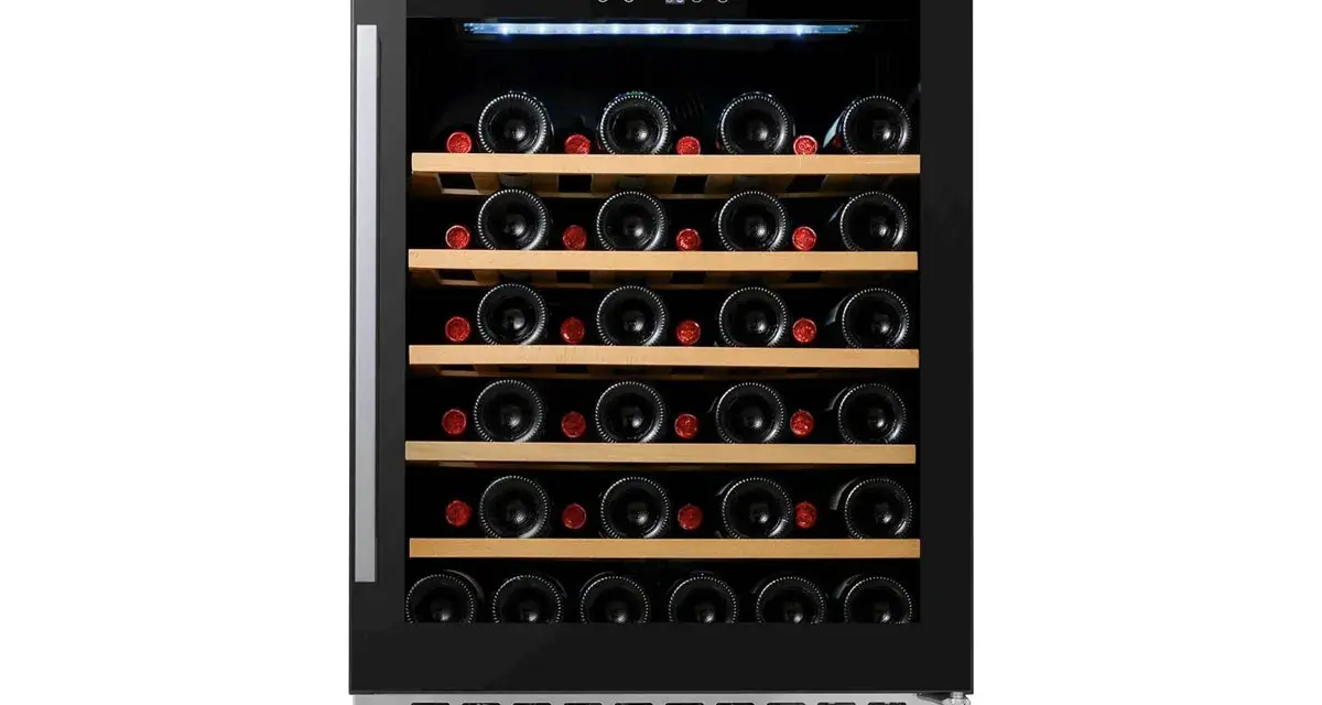 Vinkyl med plats för många flaskor. Den håller perfekt vinkyl temperatur för din samling.