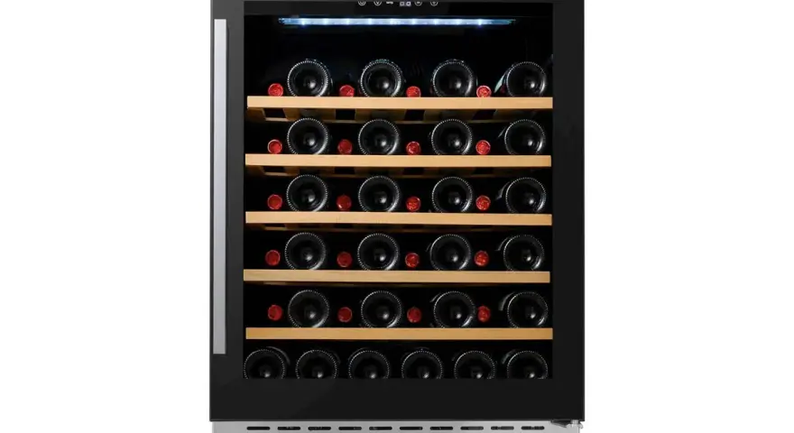 Vinkyl med plats för många flaskor. Den håller perfekt vinkyl temperatur för din samling.