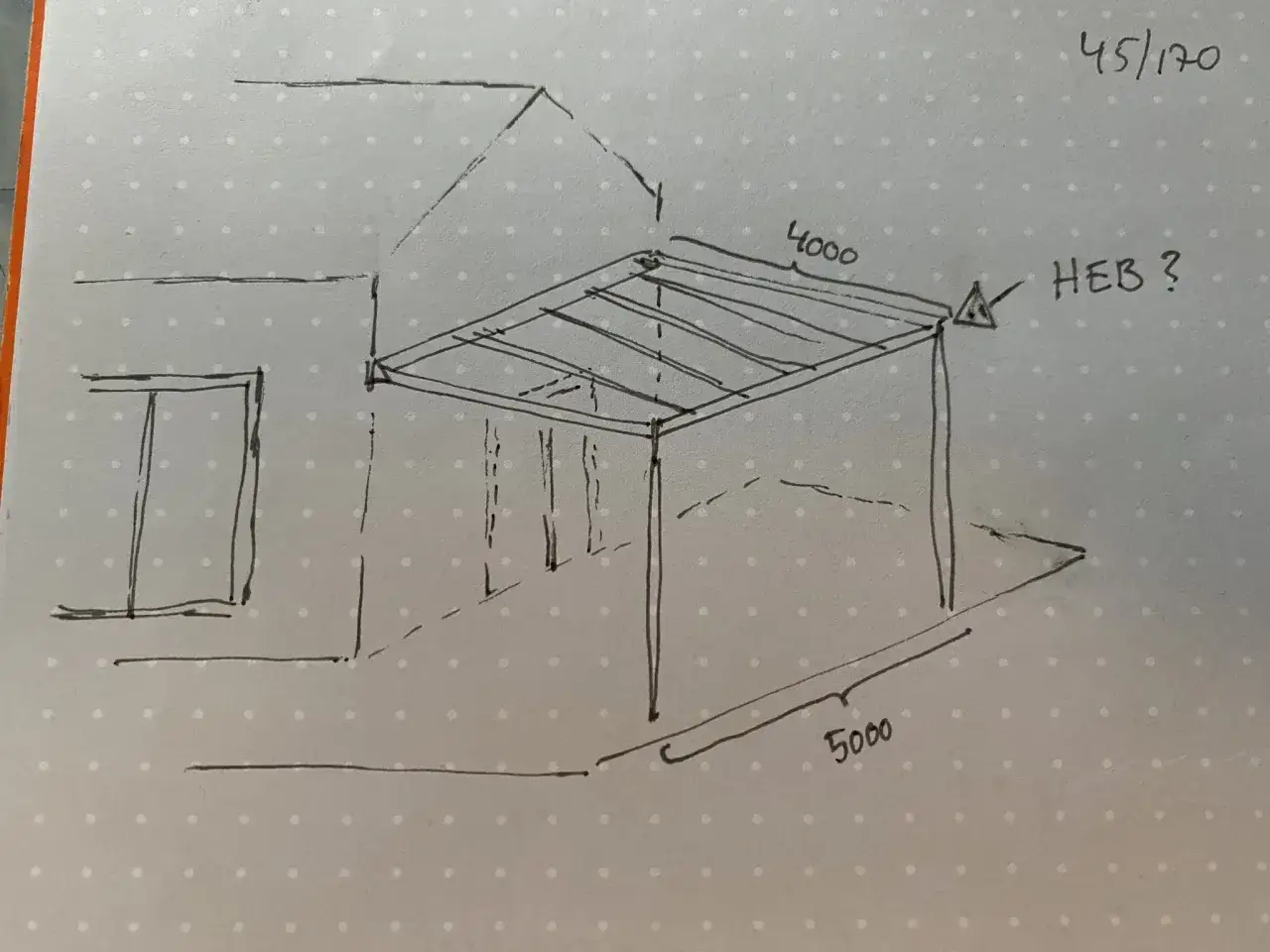 Skiss av ett tak med måtten 4000 och 5000. Frågetecken vid HEB, indikerar behov av dimensionering stålbalk.